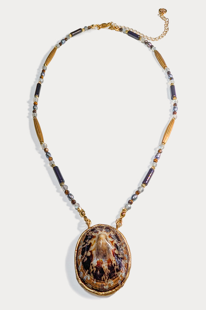 The Obsidian Shell Necklace