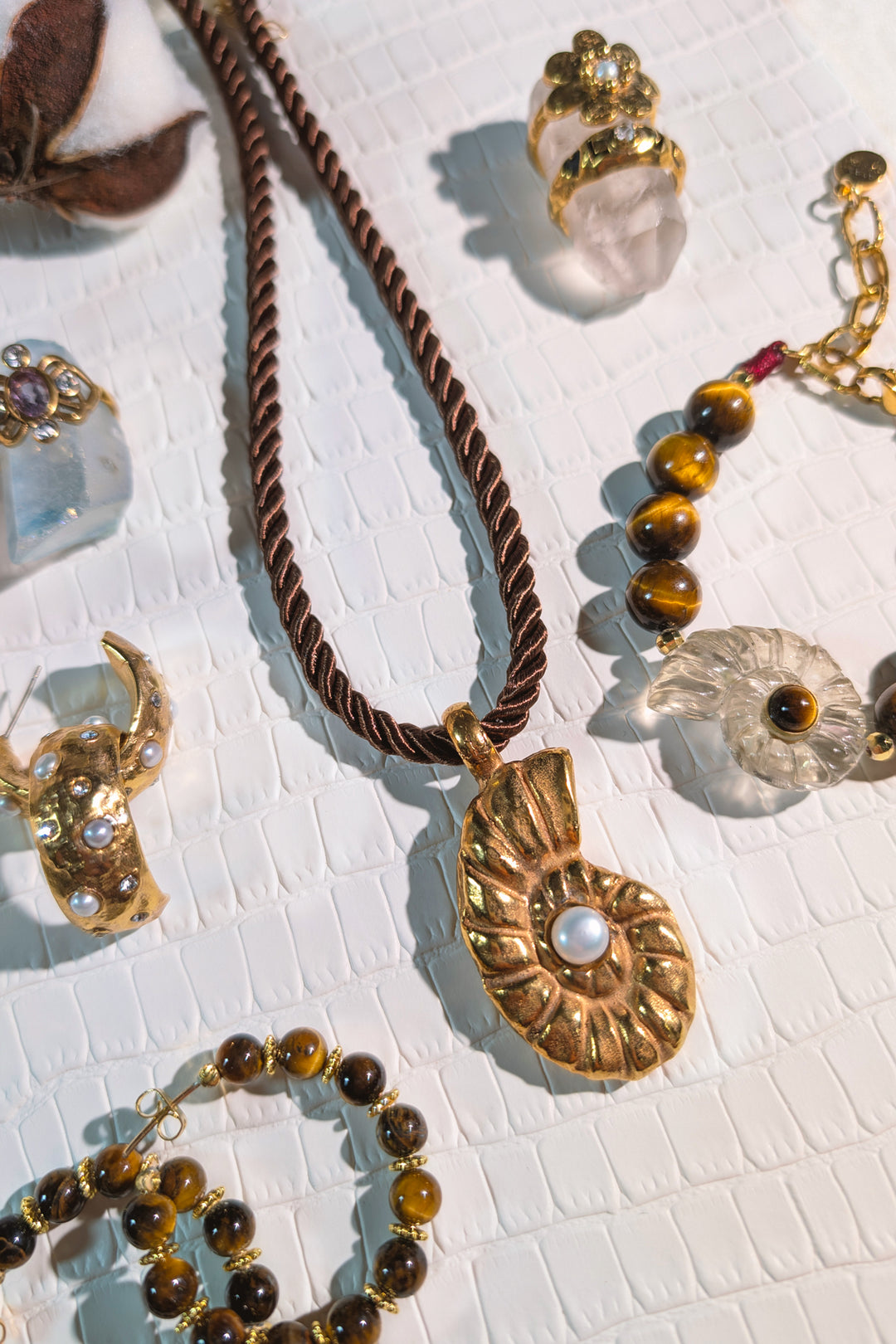 The Ammonite Shell Cord