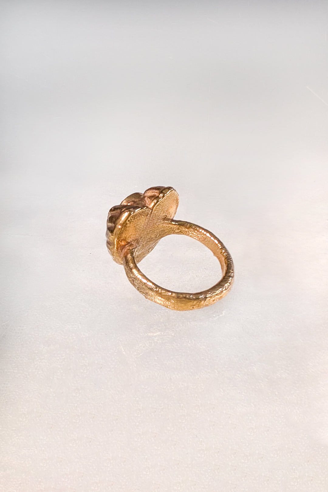 The Ribbed Heart Ring