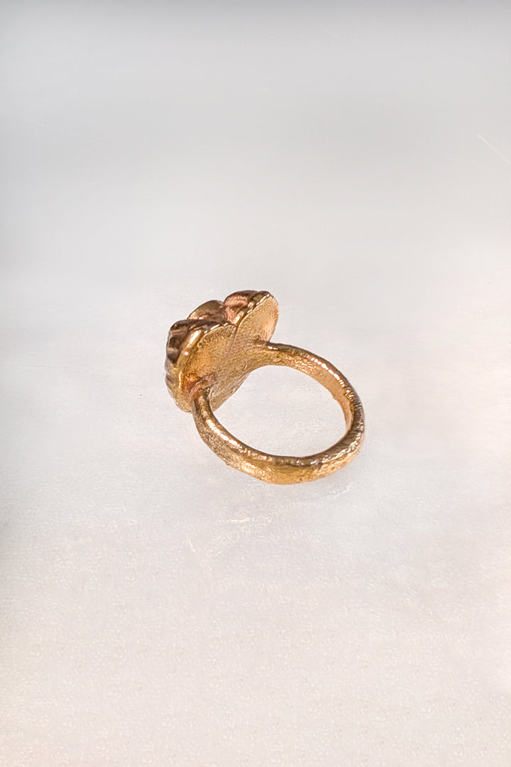 The Ribbed Heart Ring